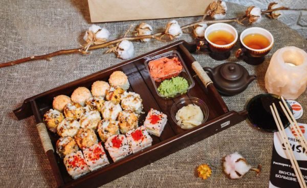 Сколько хранятся суши и роллы, зависит от температурного режима