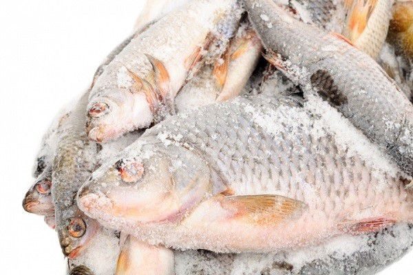 Как разморозить рыбу быстро и правильно в домашних условиях: 5 методов